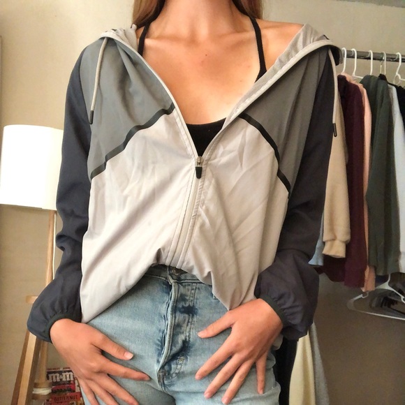 Very light wind breaker🌬 - Picture 6 of 6